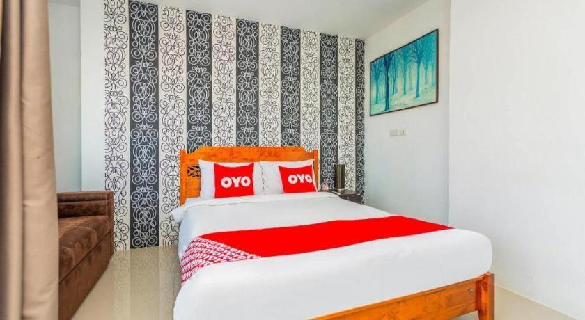 Oyo 472 Tang Cheng Holiday Hotel Patong Exteriör bild